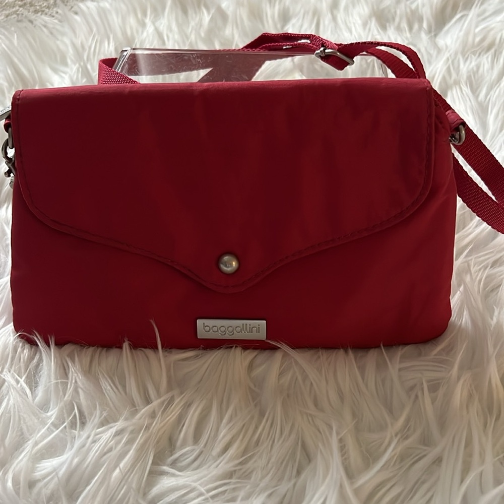 Red Baggallini Everyday Shoulder/Crossbody Bag